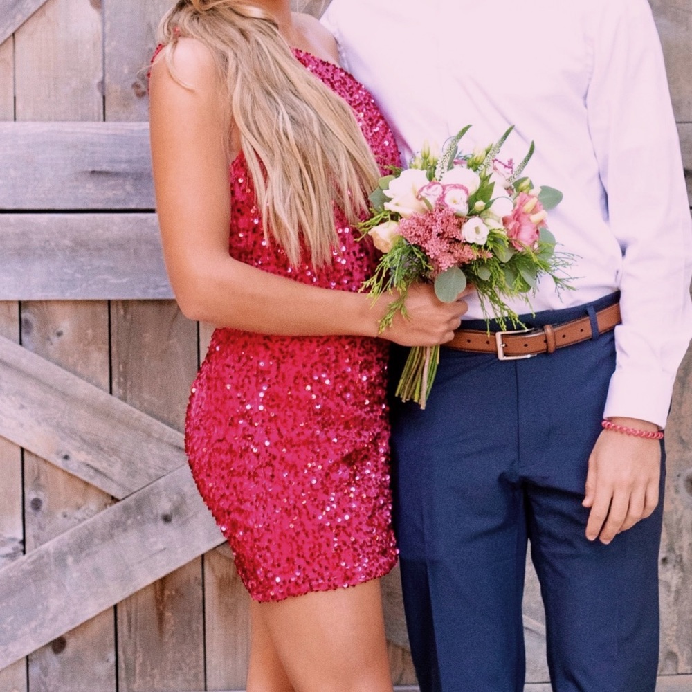 Super pretty one strap dress